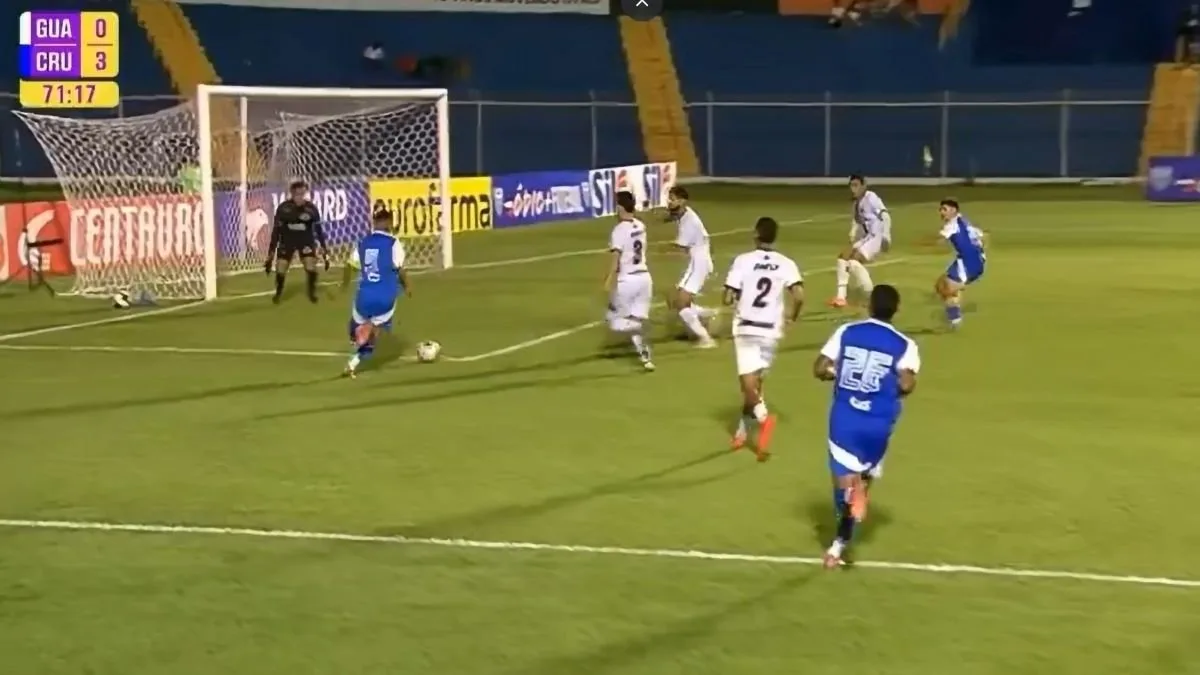 cruzeiro-goleia-guanabara-city-e-fara-classico-nacional-na-semifinal-da-copinha-–-no-ataque