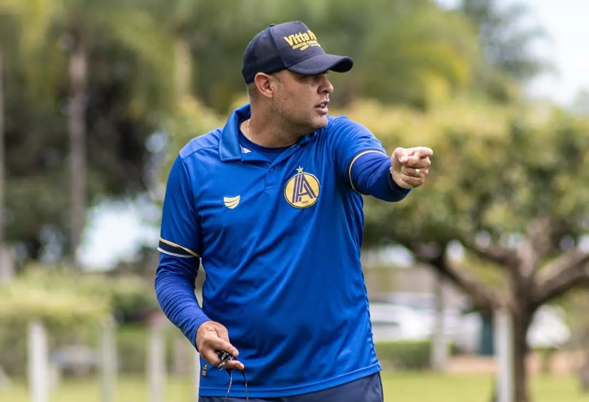 renan-brito-deixa-o-comando-da-aparecidense-apos-tres-jogos-no-goianao