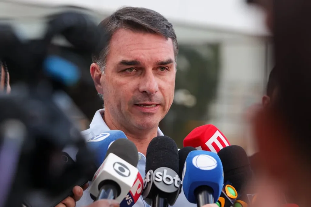 pl-deve-definir-plano-da-pre-campanha-de-flavio-bolsonaro-em-fevereiro