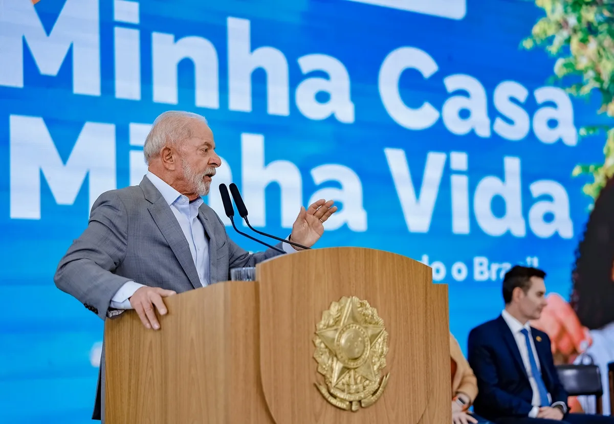 em-tom-de-campanha,-lula-retoma-entregas-do-minha-casa,-minha-vida