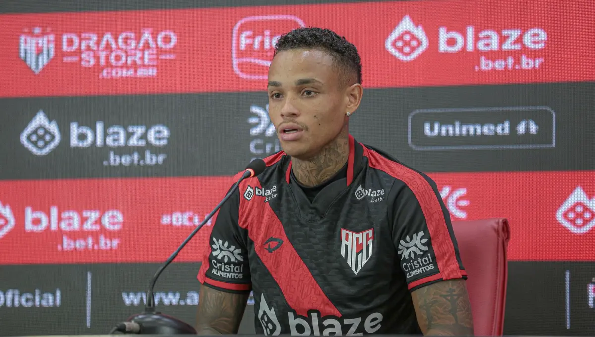 “se-errar,-vai-de-novo”.-alanzinho-revela-conversa-com-rafael-lacerda-antes-da-estreia-com-a-camisa-do-atletico