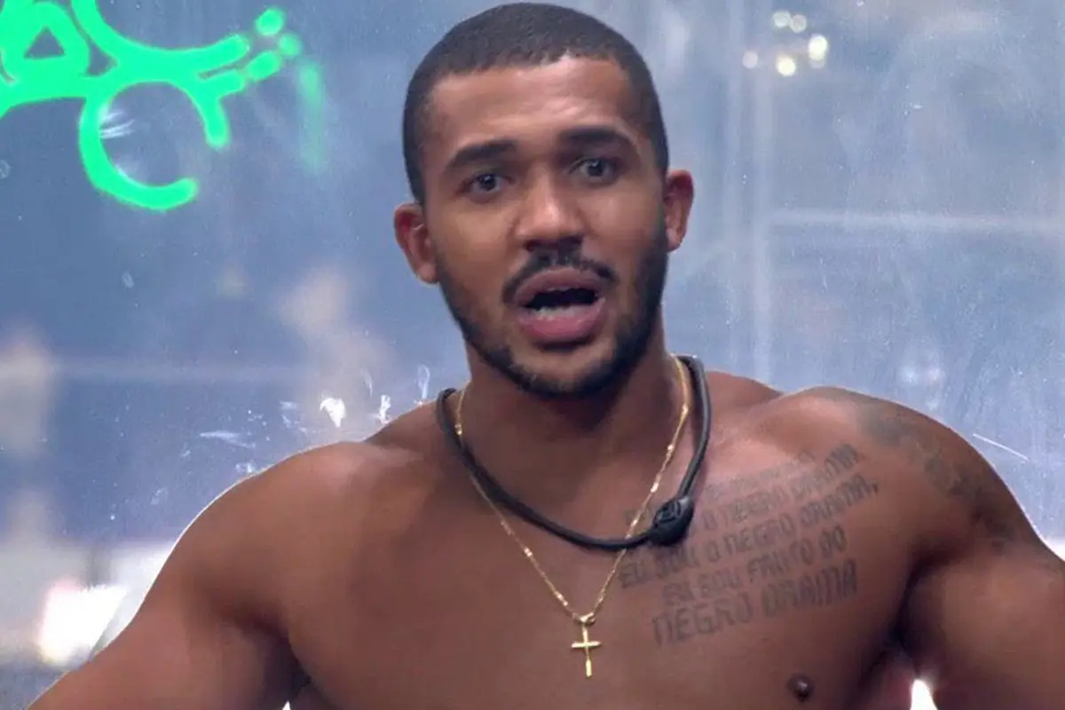 bbb-26:-matheus-causa-polemica-ao-comentar-virgindade-de-sister;-saiba-quem-e