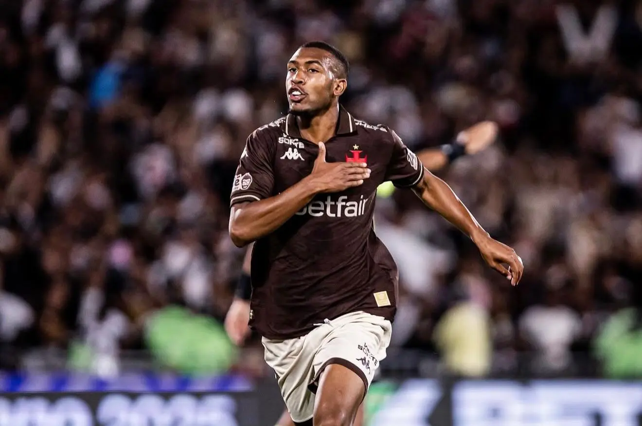 vasco-acerta-venda-de-rayan-com-clube-ingles,-segundo-o-jornalista