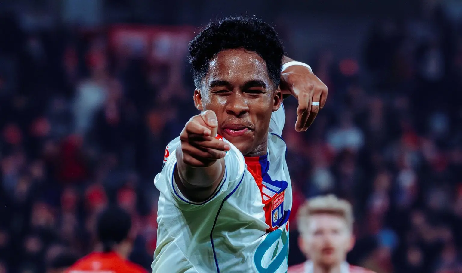 endrick:-uefa-impede-brasileiro-de-atuar-pelo-lyon-em-competicoes-continentais