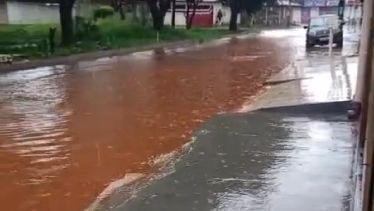 ‘so-de-jet-ski’:-morador-reclama-de-alagamento-no-setor-goiania-viva;-video