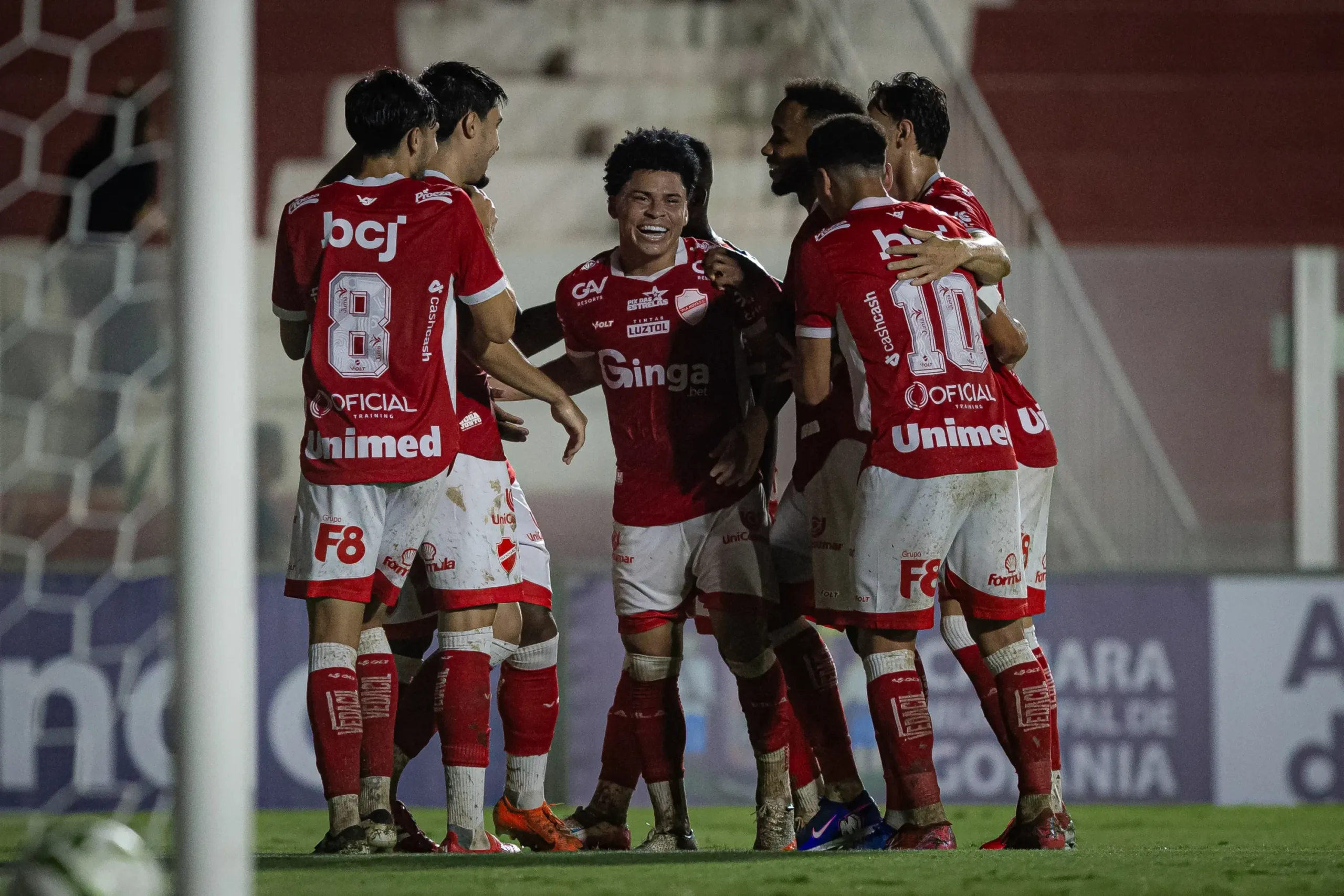 vila-nova-derrota-aparecidense-no-oba-e-segue-com-100%-de-aproveitamento-no-goianao