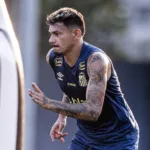 tiquinho-soares-e-santos-encaminham-rescisao-contratual;-atacante-interessa-ao-coritiba-–-o-globo