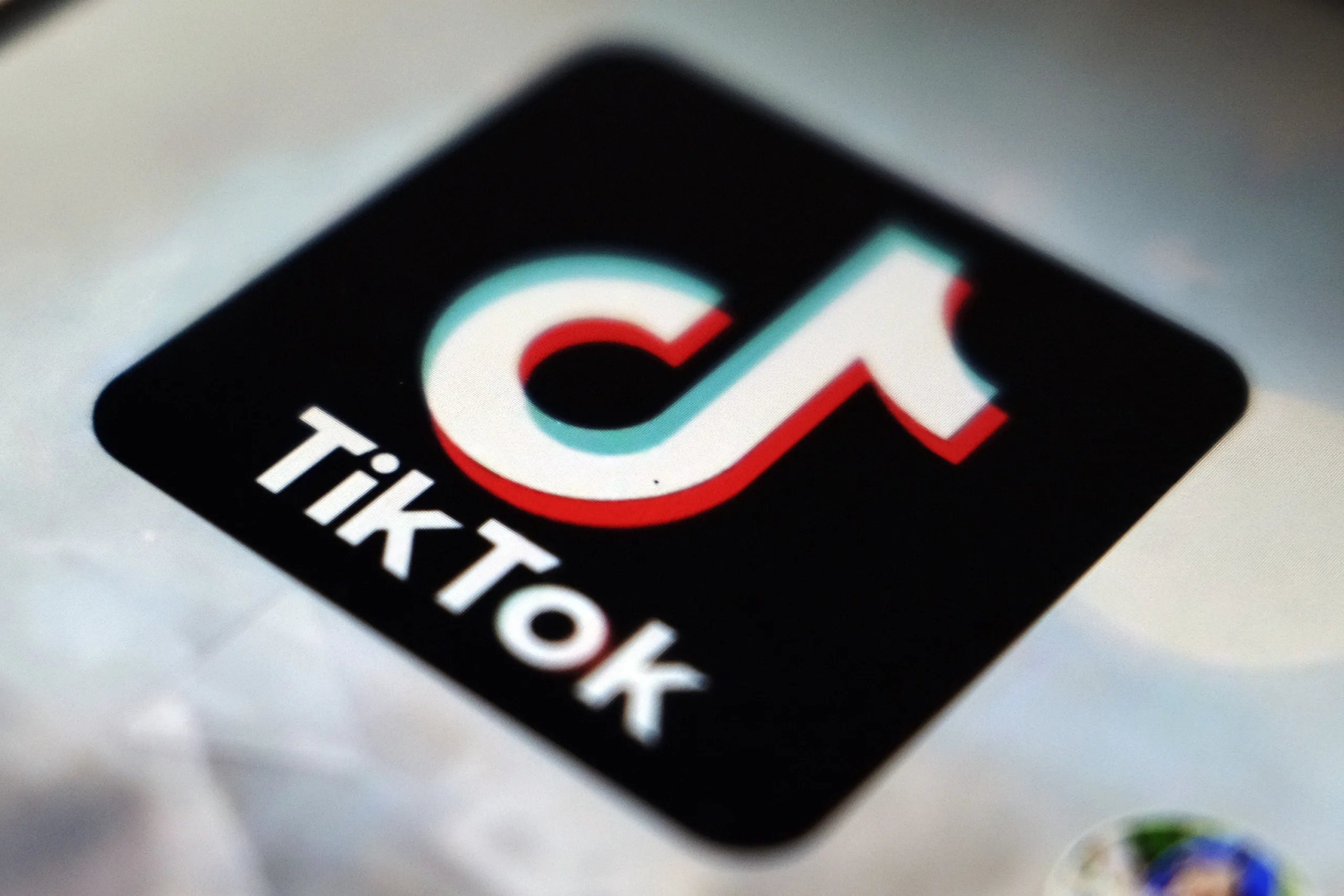 tiktok-conclui-acordo-e-cria-empresa-para-evitar-proibicao-nos-eua
