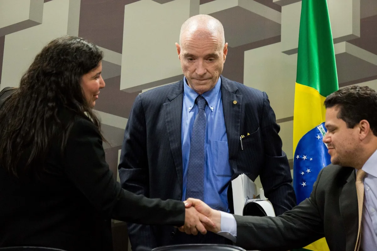 de-quem-e-o-direito-sobre-as-debentures-que-eike-batista-diz-valer-r$-2-bilhoes?