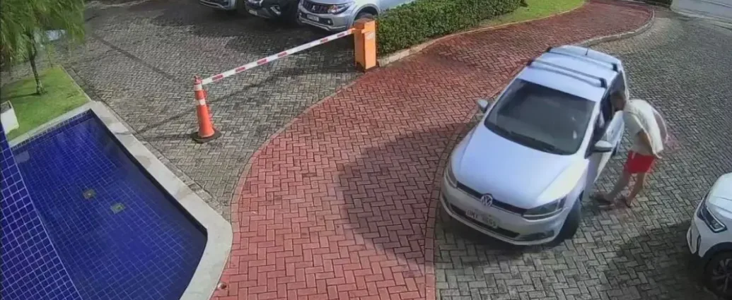 video:-idoso-de-80-anos-e-agredido-na-frente-da-neta-em-estacionamento-de-goiania