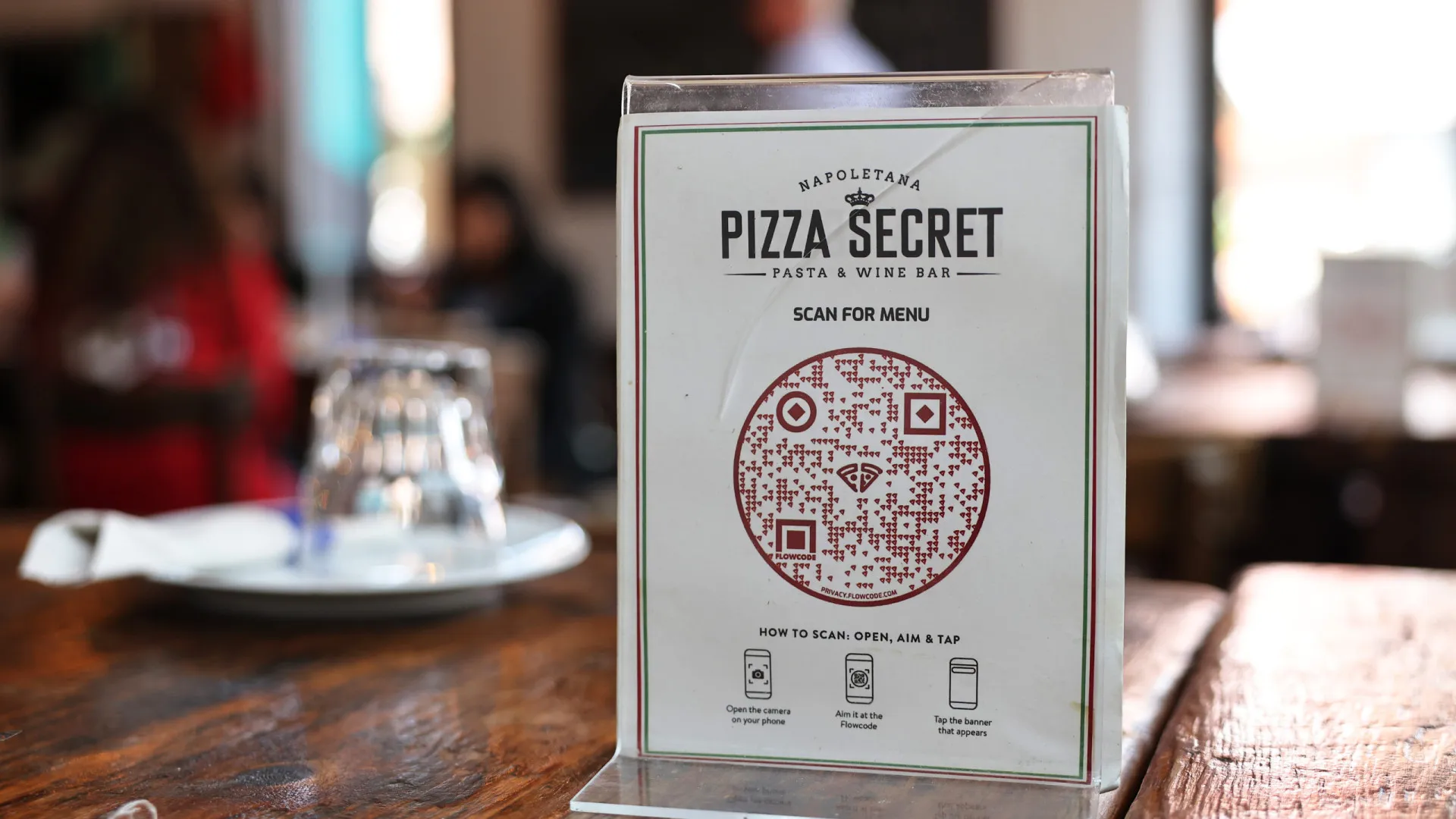 tarcisio-veta-obrigatoriedade-de-cardapio-de-papel-em-restaurantes-de-sp