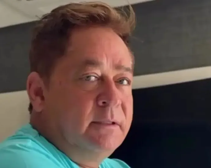 cirurgia-plastica-em-goiania:-leonardo-retira-excesso-de-pele-das-palpebras