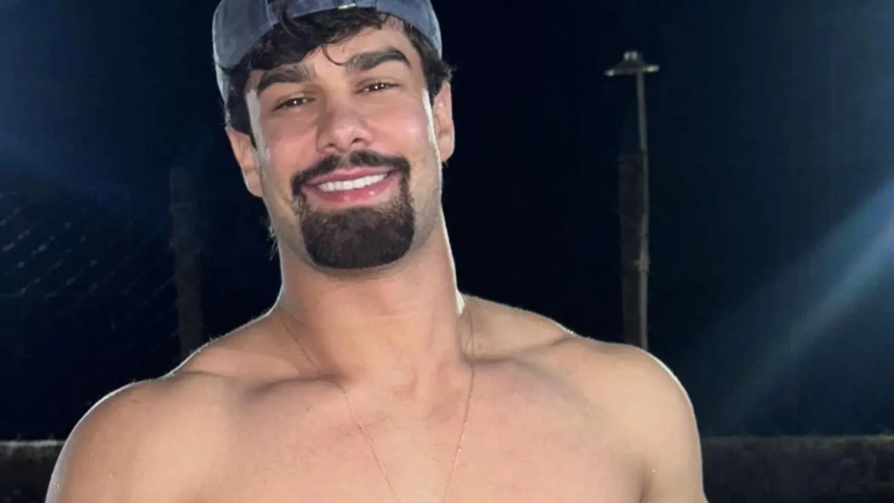 bbb-26:-goiano-paulo-augusto-lidera-enquete-como-o-mais-‘planta’-da-casa