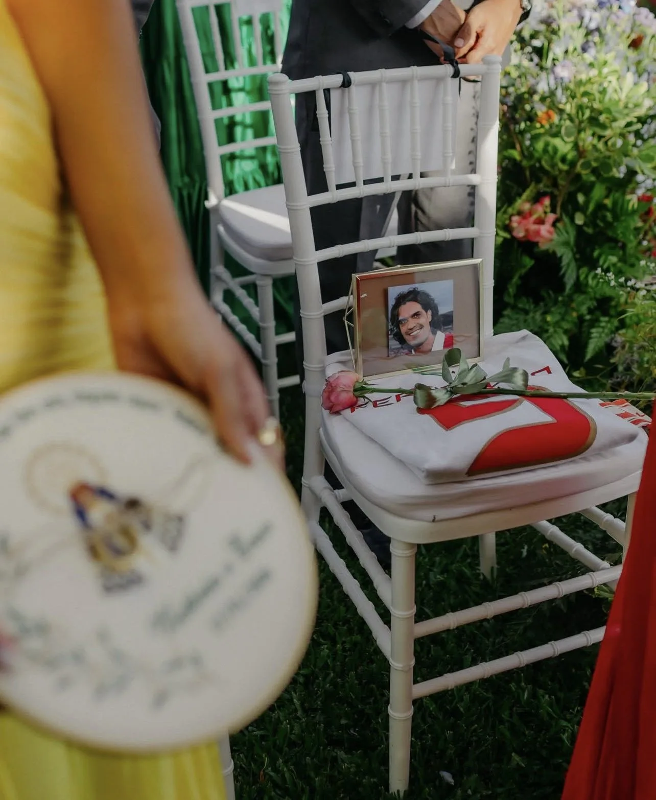 filho-de-fernandao,-idolo-do-internacional,-homenageia-pai-no-casamento-com-retrato-em-cadeira;-veja-–-o-globo