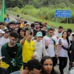 ato-de-nikolas-leva-gsi-a-instalar-grades-no-palacio-do-planalto