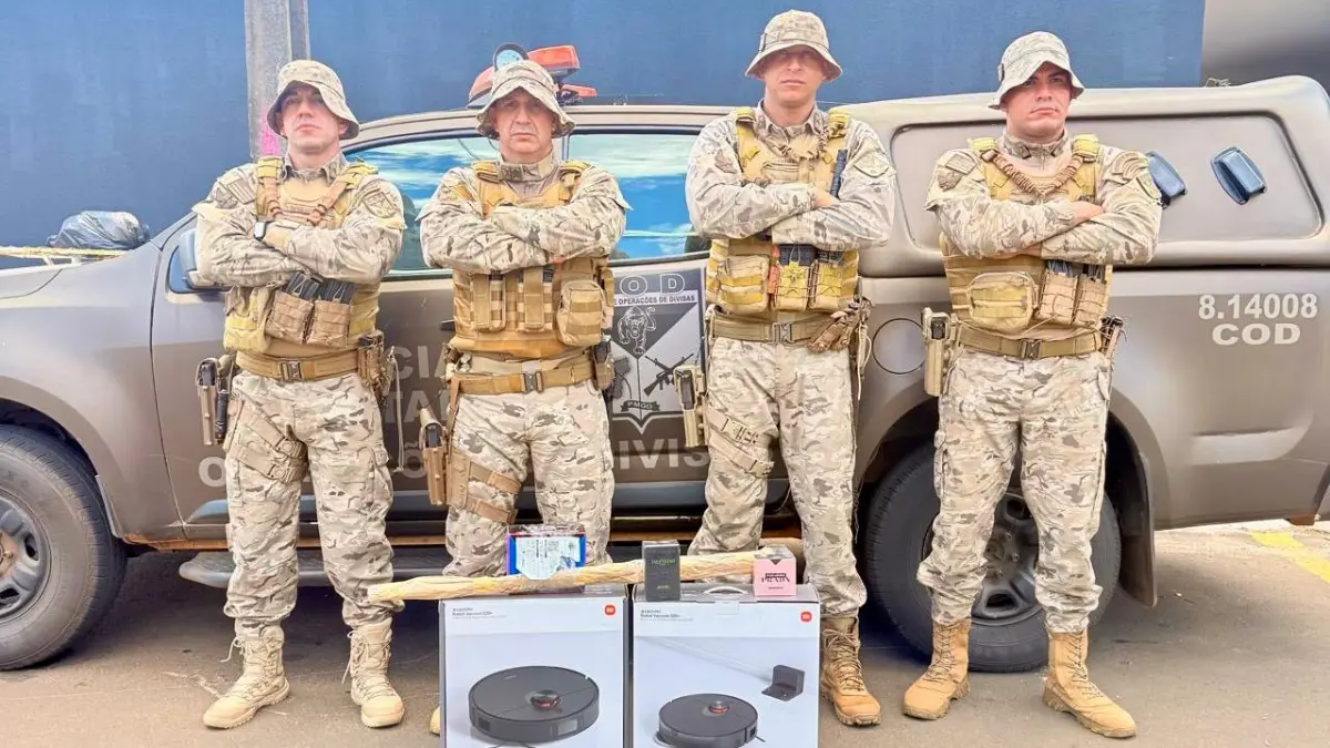 apos-acusar-policiais-de-furto-de-robos-aspiradores,-mulher-e-presa-em-mineiros