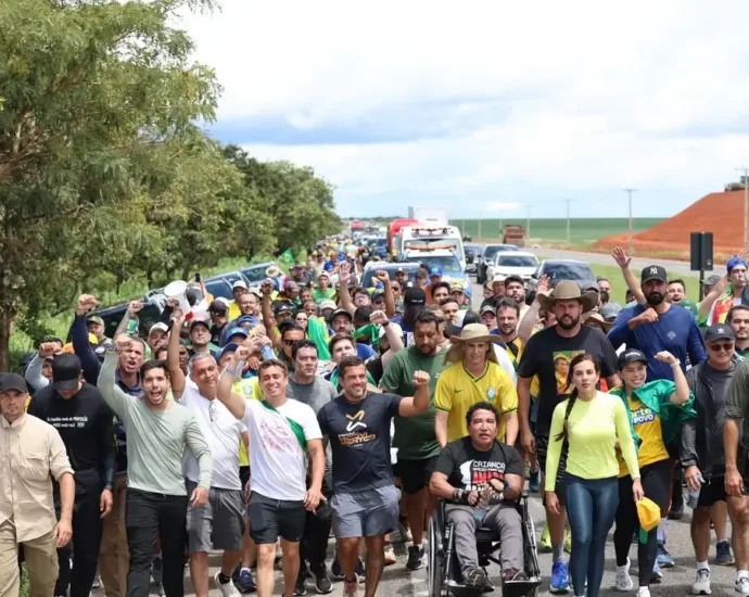 hugo-motta-diz-que-marcha-de-nikolas-ferreira-nao-repetira-8-de-janeiro