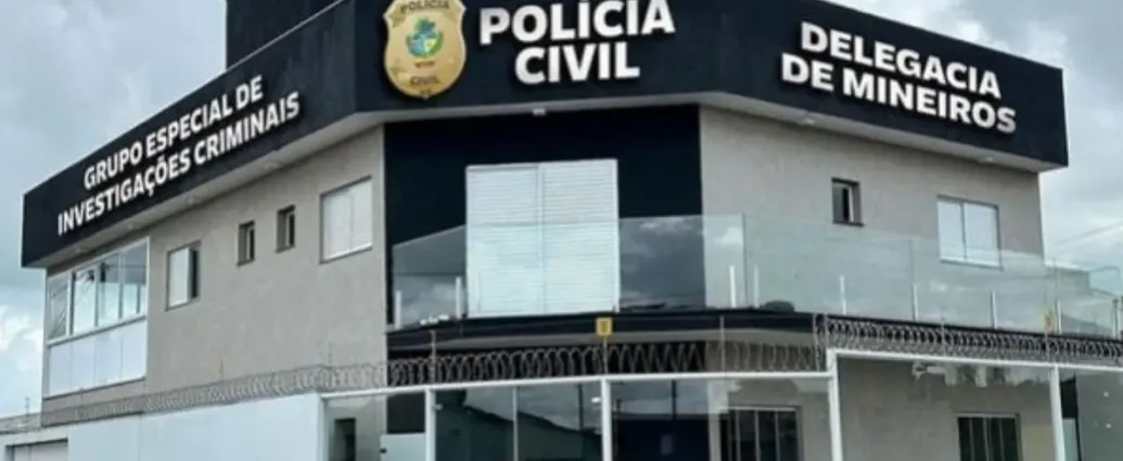 ‘taxa-de-seguranca’:-criminosos-se-passam-por-faccionados-para-extorquir-moradores-e-comerciantes-em-mineiros