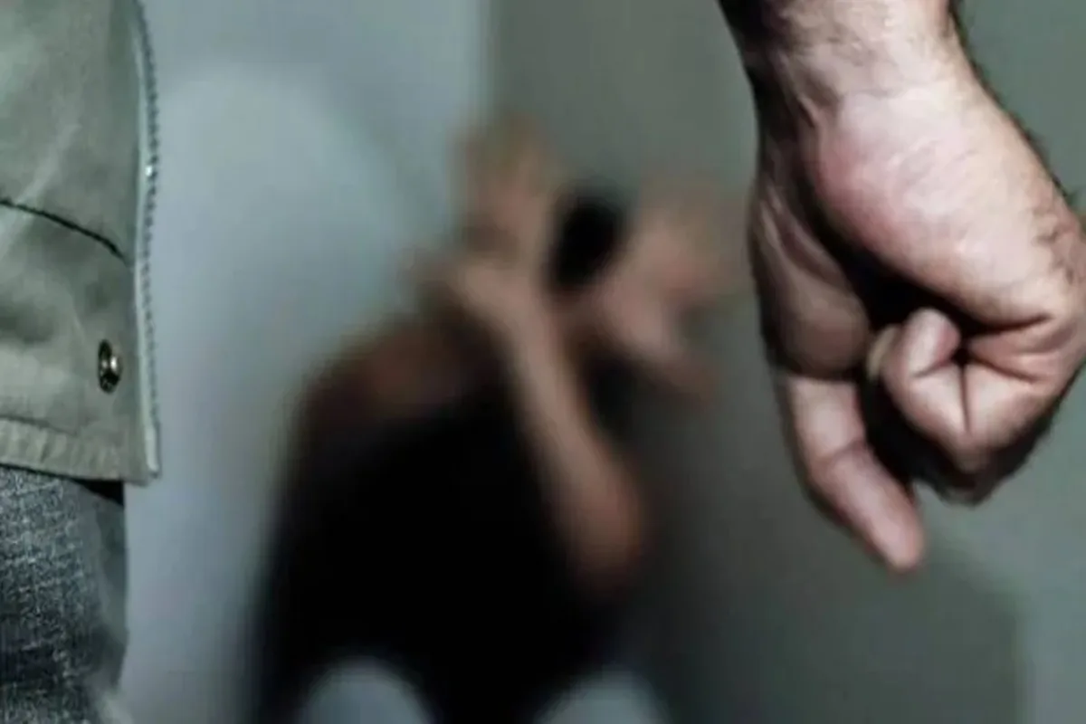 feminicidio:-homem-se-entrega-apos-estrangular-e-matar-esposa-em-sc