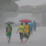 chuva-atrasa-cronograma-da-caminhada-do-deputado-nikolas-ferreira