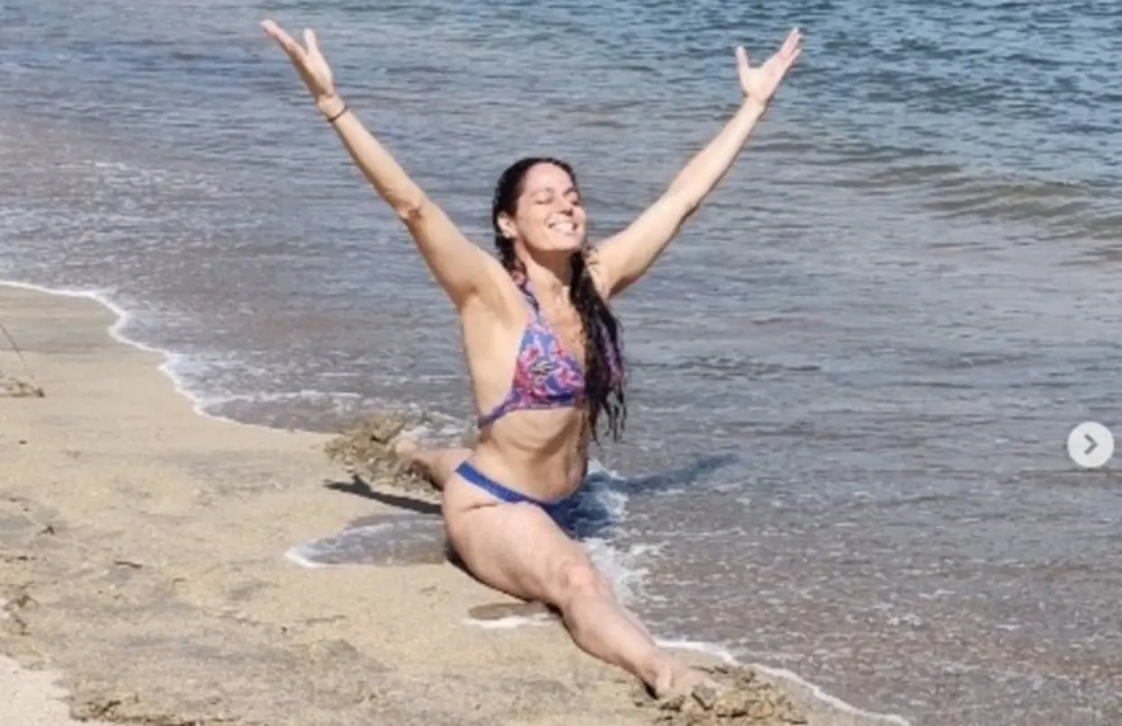 atriz-da-globo-que-revelou-ter-‘preguica-de-fazer-sexo’-publica-video-dancando-de-biquini;-assista
