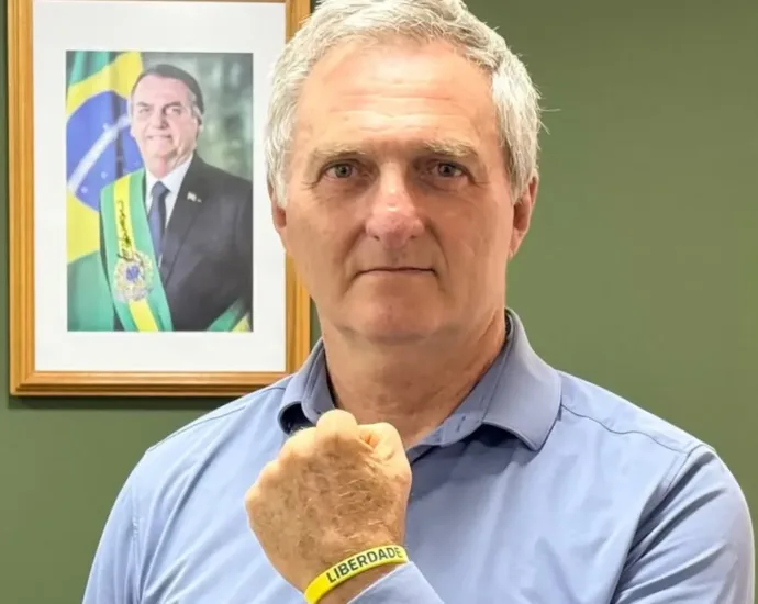 irmao-de-bolsonaro-diz-que-premio-da-mega-foi-sacado-por-outra-pessoa:-‘nao-pode-acontecer’