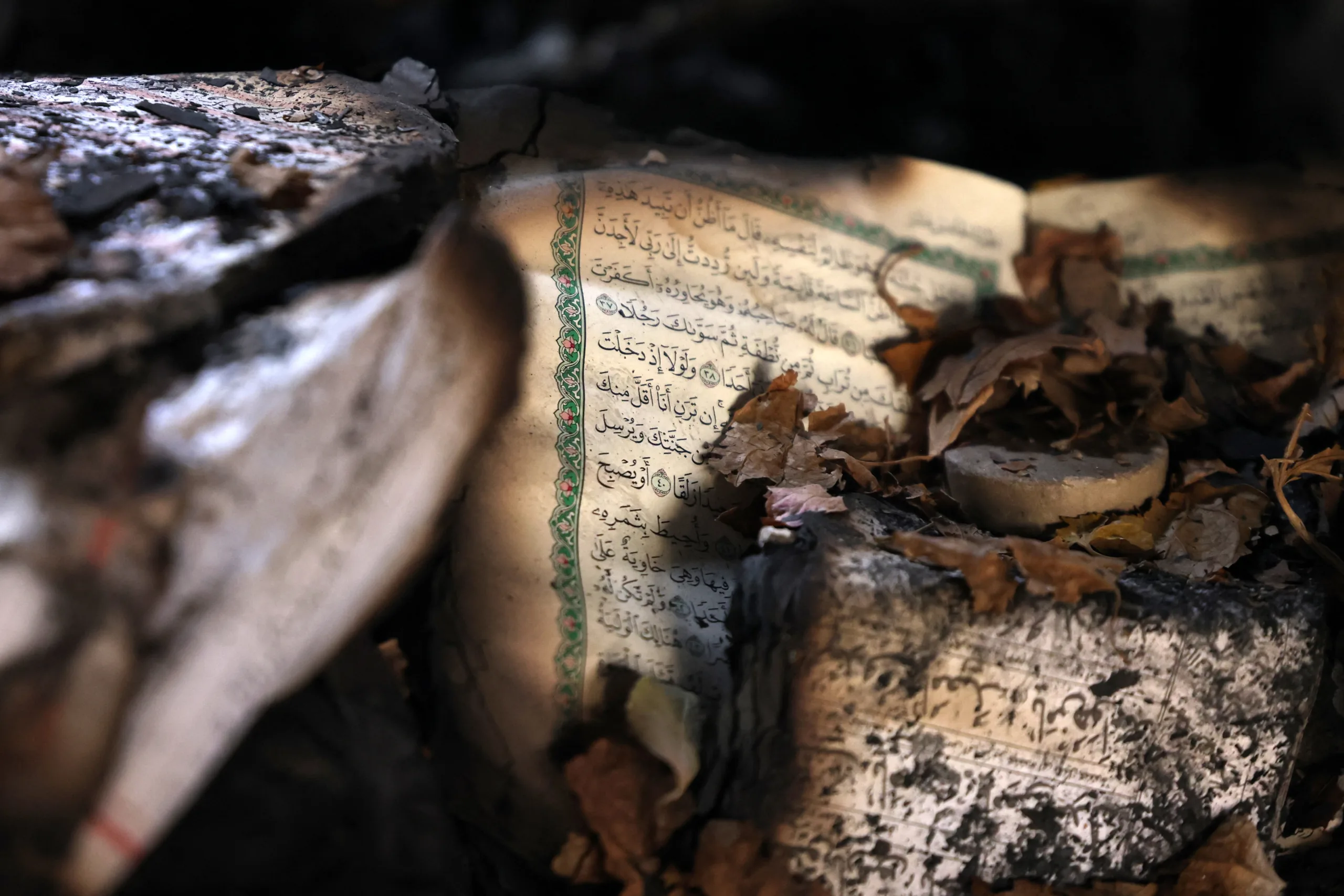 corpos-amontoados-em-necroterios-e-familias-humilhadas:-a-indignidade-apos-a-repressao-com-estimados-10-mil-mortos-no-ira-–-o-globo