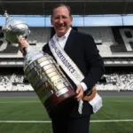 torcida-organizada-do-lyon-protesta-contra-textor-em-comunicado:-‘o-lugar-dele-nao-e-aqui’