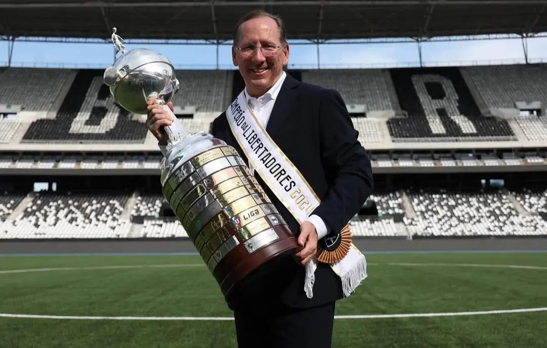torcida-organizada-do-lyon-protesta-contra-textor-em-comunicado:-‘o-lugar-dele-nao-e-aqui’