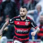 time-arabe-tenta-contratacao-de-michael,-do-flamengo,-diz-jornalista