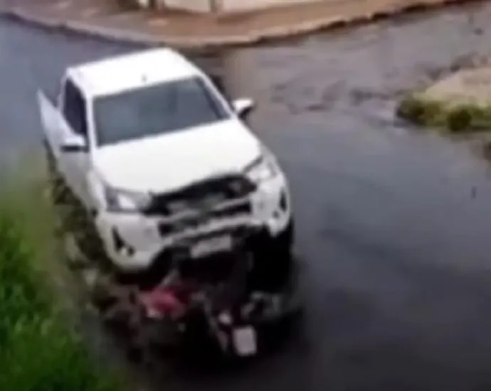 motociclista-morre-apos-ser-arremessado-durante-acidente-com-caminhonete-em-rio-verde