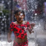 tres-dias-de-calor-acima-de-40oc-e-agora-com-abafamento,-chuva-e-temporais-–-metsul.com