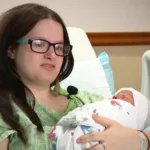 mulher-da-a-luz-no-trabalho-sem-saber-da-gravidez:-“estava-ate-emagrecendo”