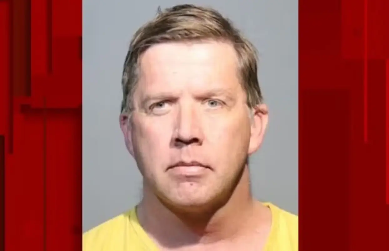 homem-e-preso-apos-ser-flagrado-praticando-ato-sexual-com-aspirador-de-po