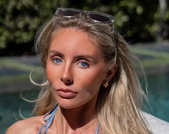 embaixada-britanica-se-envolve-em-polemica-com-atriz-porno-e-suposta-propina;-entenda