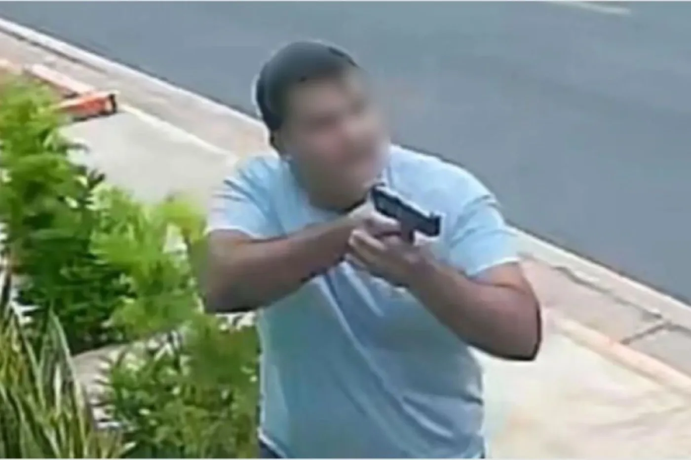 policial-armado-e-flagrado-participando-de-roubo-de-moto-em-mt.-video