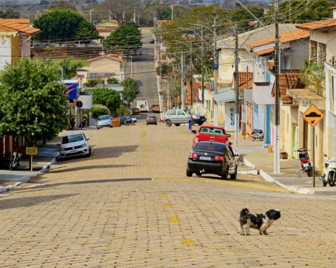 cidade-goiana-de-12-mil-habitantes-homenageia-pioneira-evangelica-com-praca;-veja-fotos