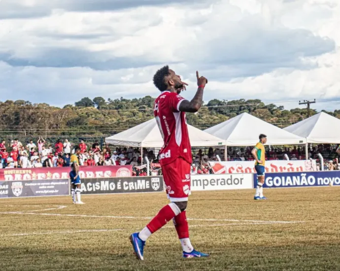 rafa-silva-destaca-primeiro-gol-pelo-vila-nova-e-comenta-boa-fase-do-tigre-no-goianao