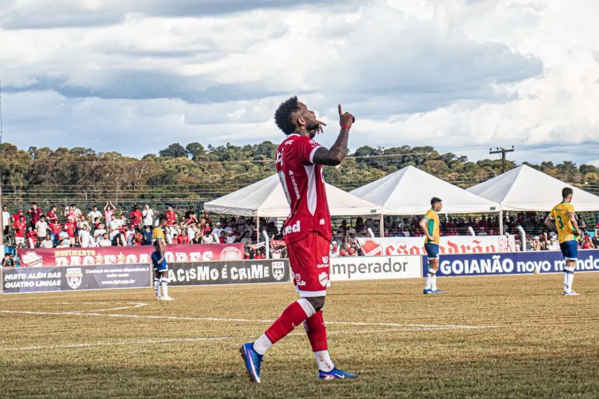 rafa-silva-destaca-primeiro-gol-pelo-vila-nova-e-comenta-boa-fase-do-tigre-no-goianao