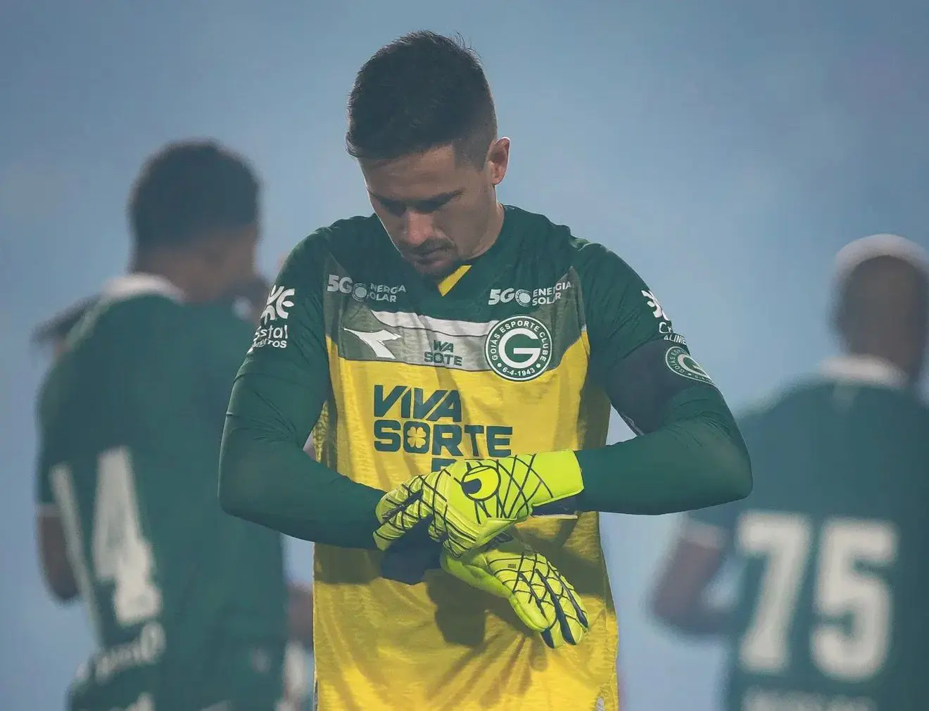 “incomoda-muito”,-admite-tadeu-sobre-sequencia-sem-triunfos-do-goias-diante-do-vila-nova