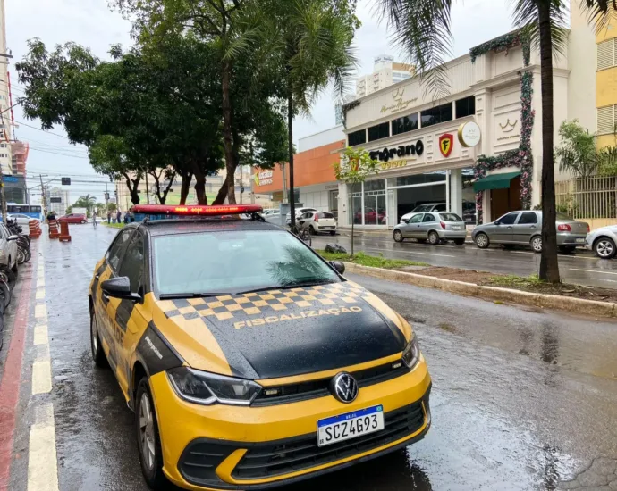 fiscais-vistoriam-trechos-onde-passarao-bloquinhos-de-pre-carnaval-em-goiania