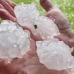 fotos-mostram-grandes-pedras-de-granizo-que-atingiram-municipio-de-sc-neste-sabado-–-nsc-total