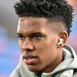 estevao-viaja-ao-brasil-por-motivos-pessoais,-diz-tecnico-do-chelsea-–-uol