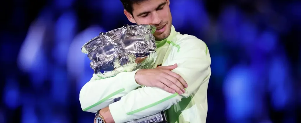 carlos-alcaraz-conquista-titulo-inedito-do-australian-open-e-se-torna-o-tenista-mais-jovem-a-completar-career-slam;-veja-lista