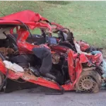 Carro invade contramão e 5 pessoas morrem após colisão com carreta na BR-414, em Cocalzinho de Goiás 3 carro-invade-contramao-e-5-pessoas-morrem-apos-colisao-com-carreta-na-br-414,-em-cocalzinho-de-goias
