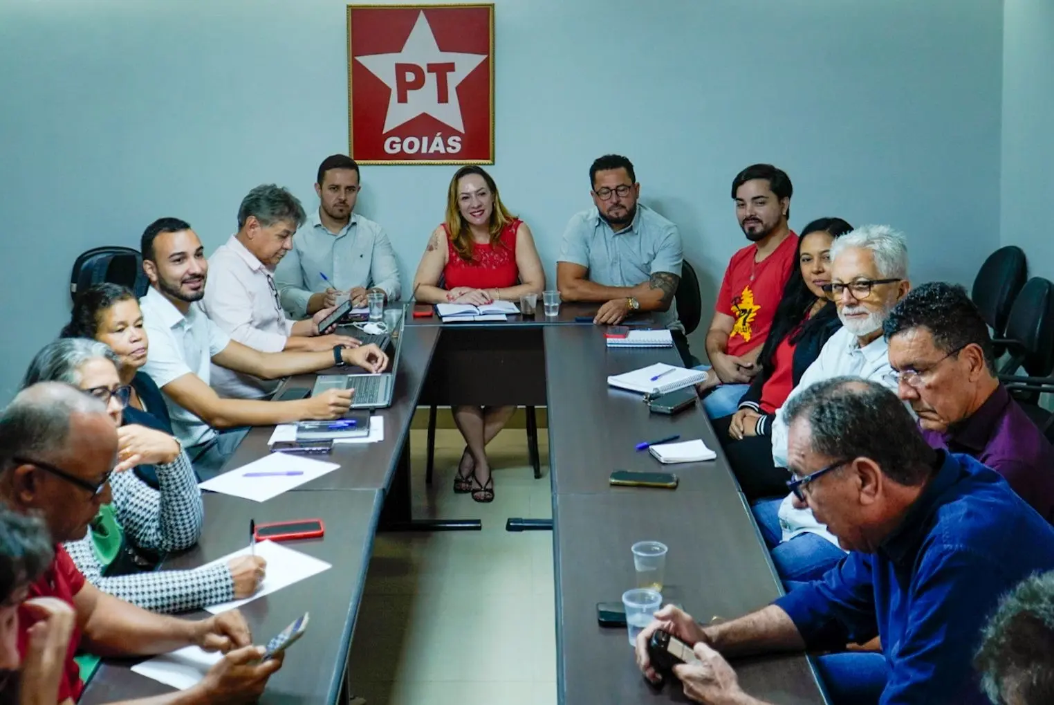 pt-acelera-conversa-interna-para-definir-nome-ao-governo-em-goias