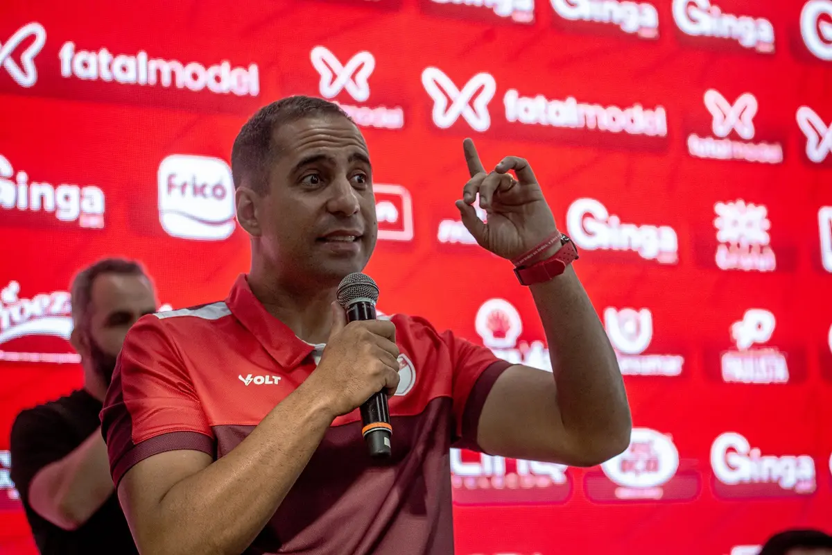 hugo-jorge-bravo-revela-preocupacao-com-custos-extras-na-serie-b:-“ate-o-momento,-o-cenario-e-terrivel”