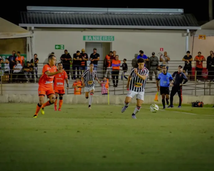 abecat-abre-2×0-mas-anapolis-arranca-empate-em-ouvidor