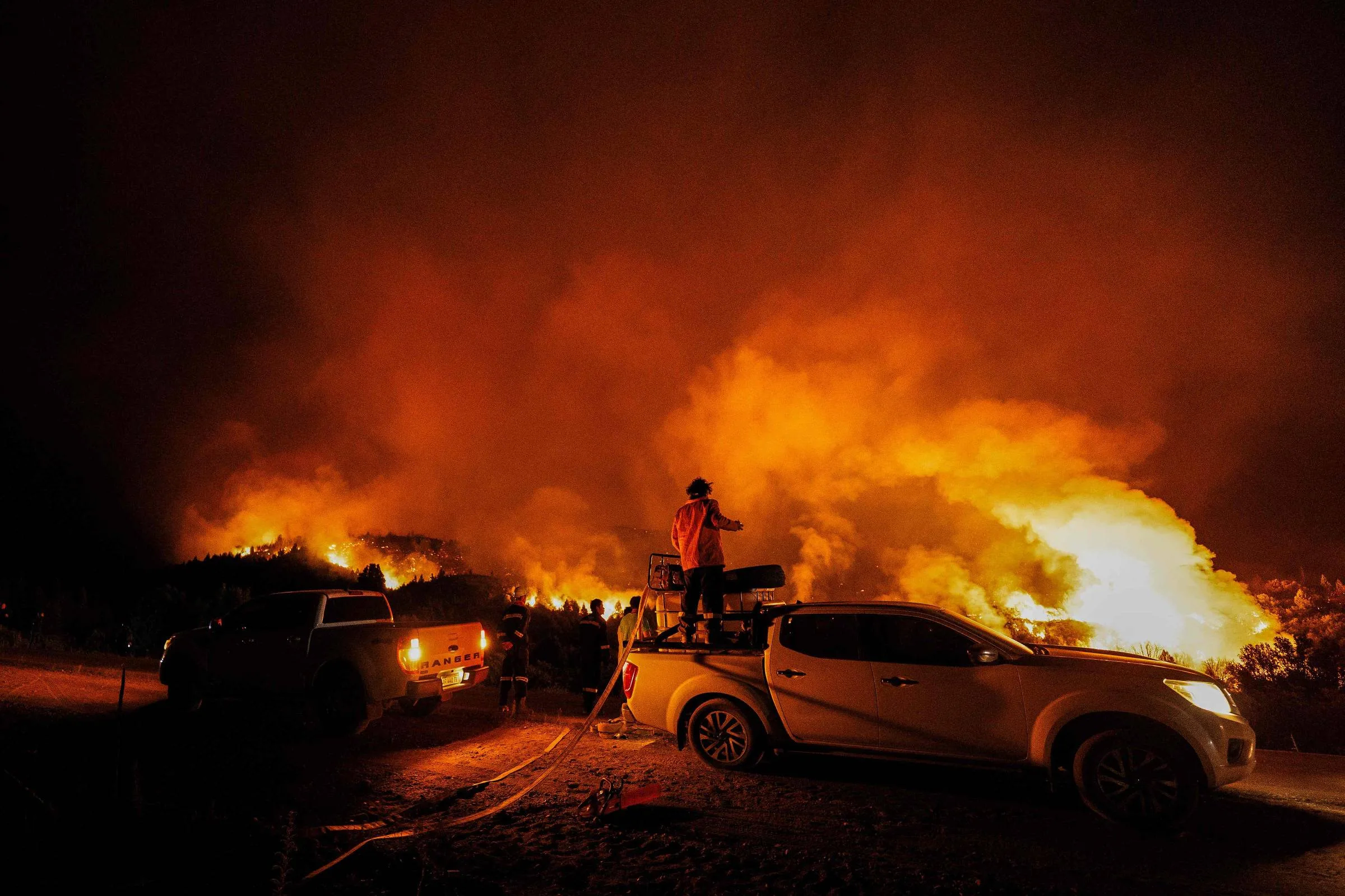 fogo-na-patagonia-nao-da-tregua-e-arruina-turismo-de-verao-em-pequenas-cidades-–-folha-de-s.paulo