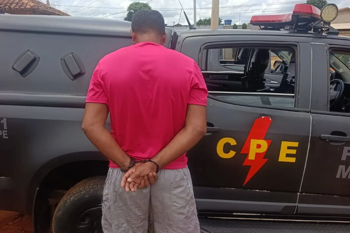suspeito-de-matar-homem-com-14-facadas-na-calcada-de-casa-em-bonfinopolis-e-preso